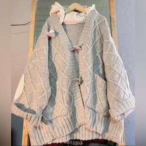 Chic Cropped Cardigan